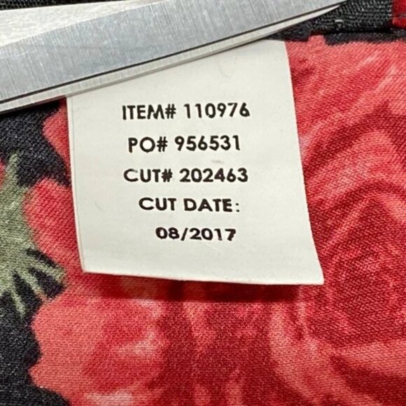 Torrid Peplum Blouse Women's 2/2X Black Red Floral Wrap Look Short Sleeve EUC - Picture 8 of 11